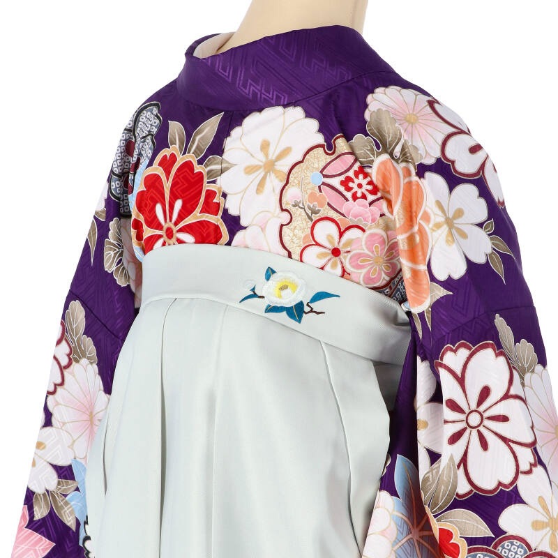  グレイッシュホワイト×後ろ椿刺繍 レンタル 袴単品 P231-S