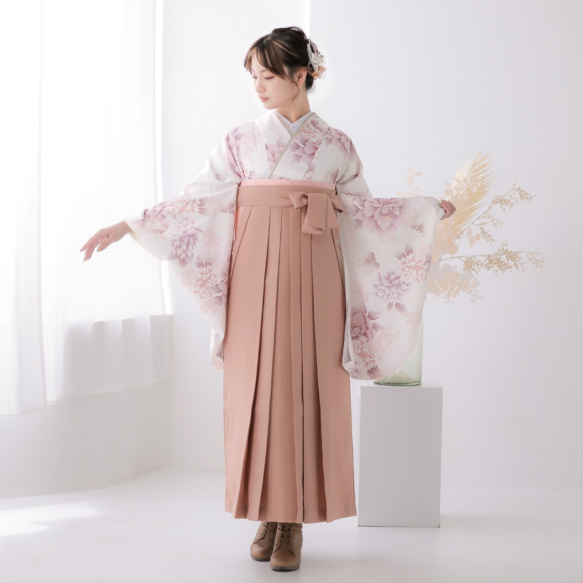  ピンクホワイト　菊牡丹 レンタル 大学生袴 G1006