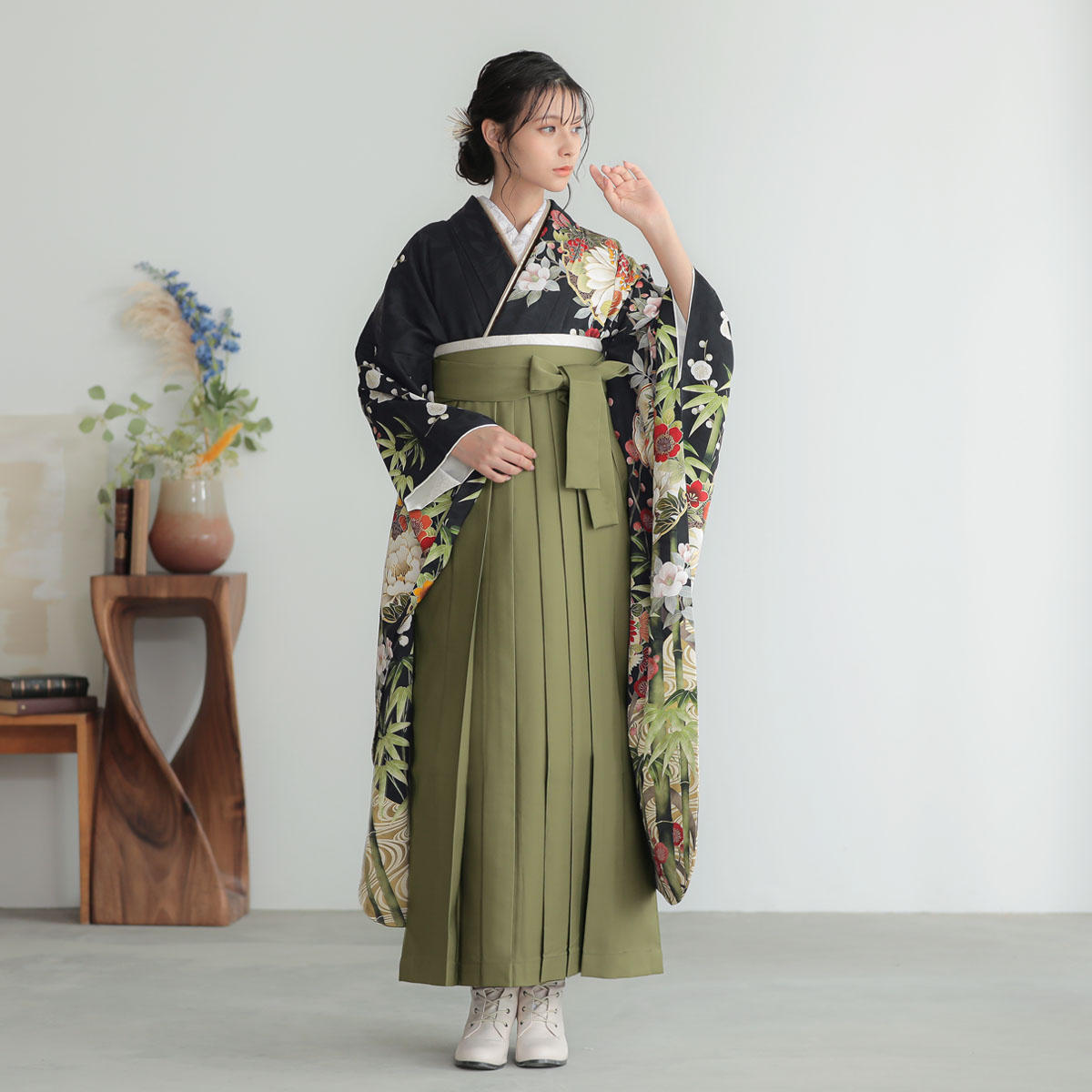 PRIME 黒　雪輪に竹梅椿 レンタル 振袖袴 R2179