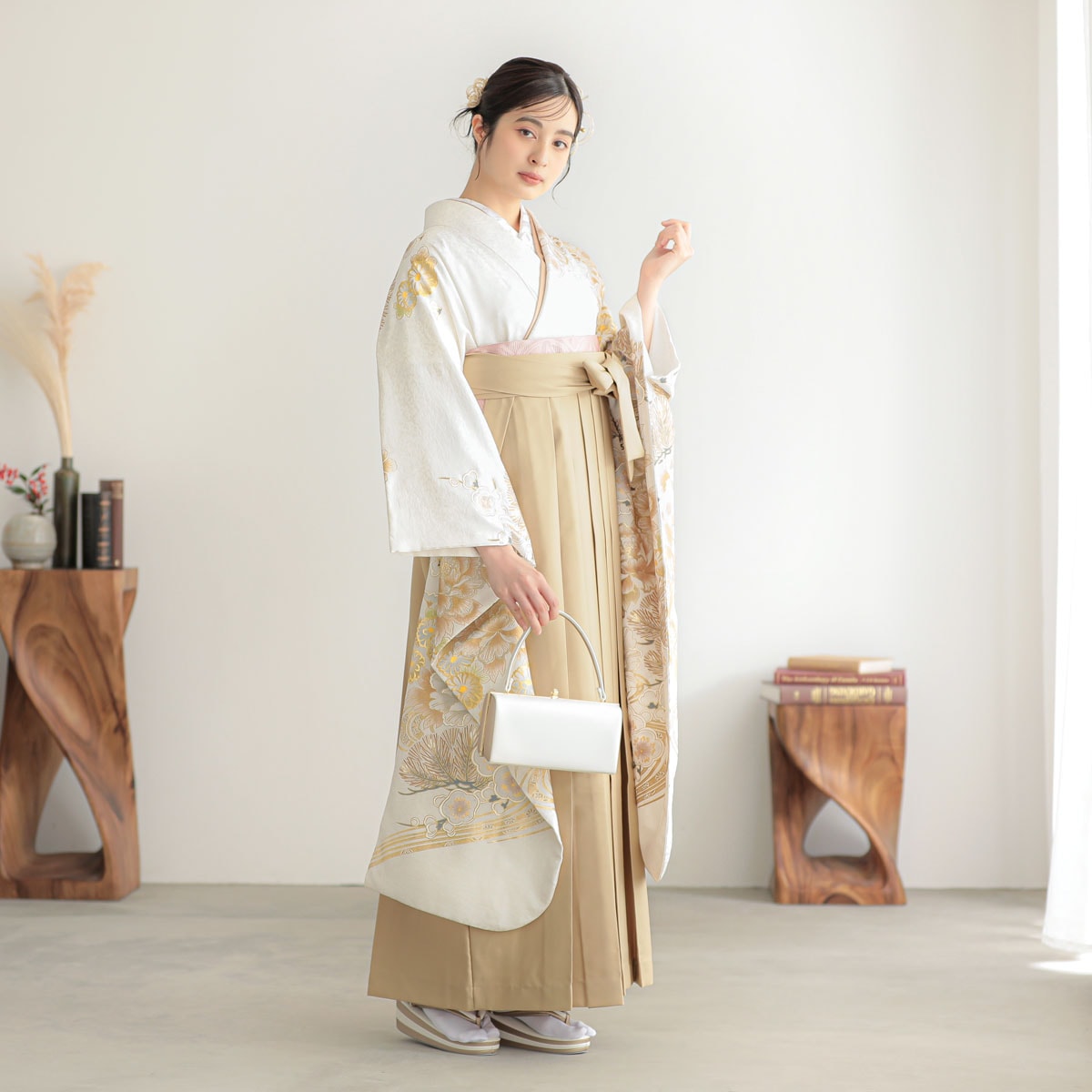  白金　牡丹に松竹梅 レンタル 振袖袴 R2134