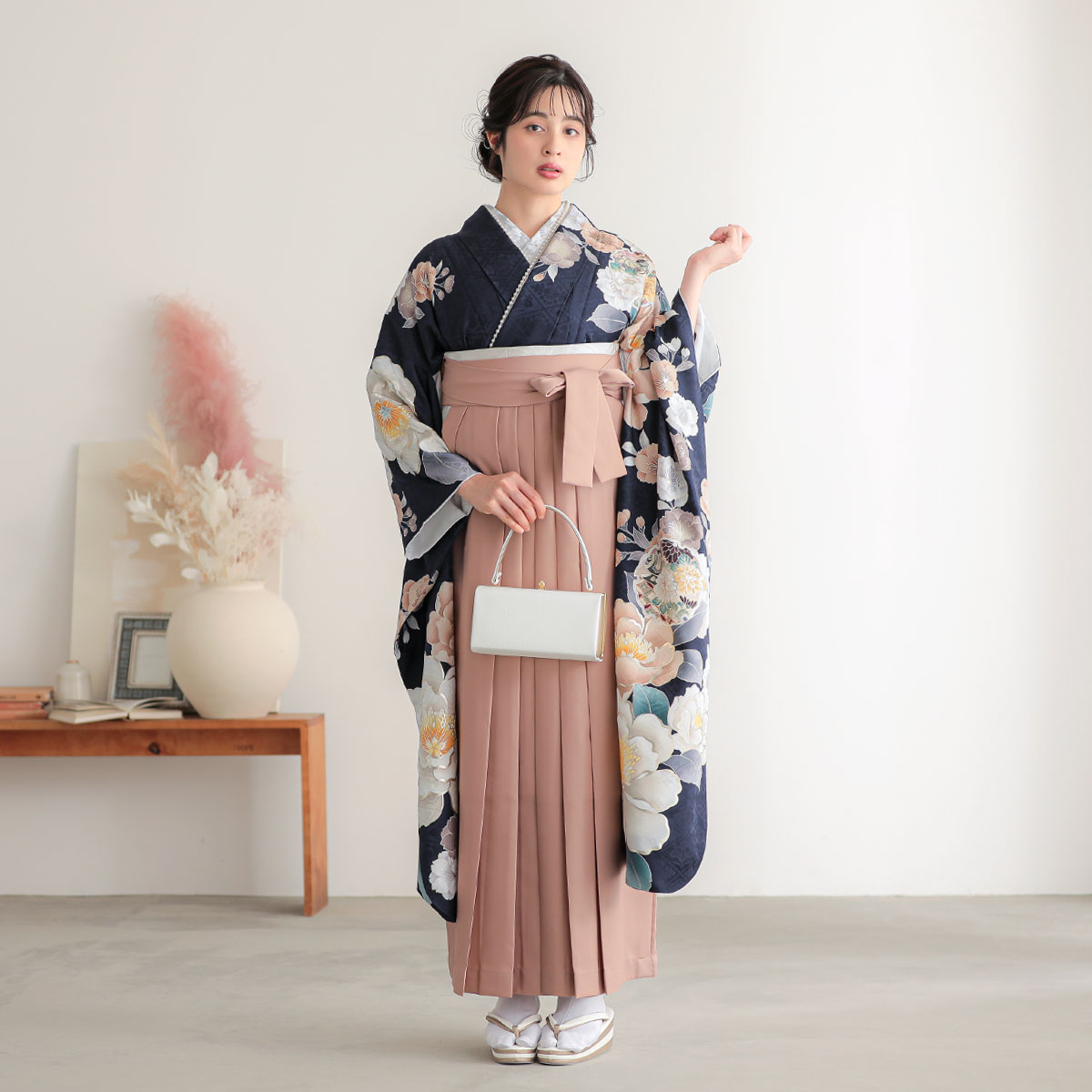  紺　牡丹に雪輪 レンタル 振袖袴 R2129