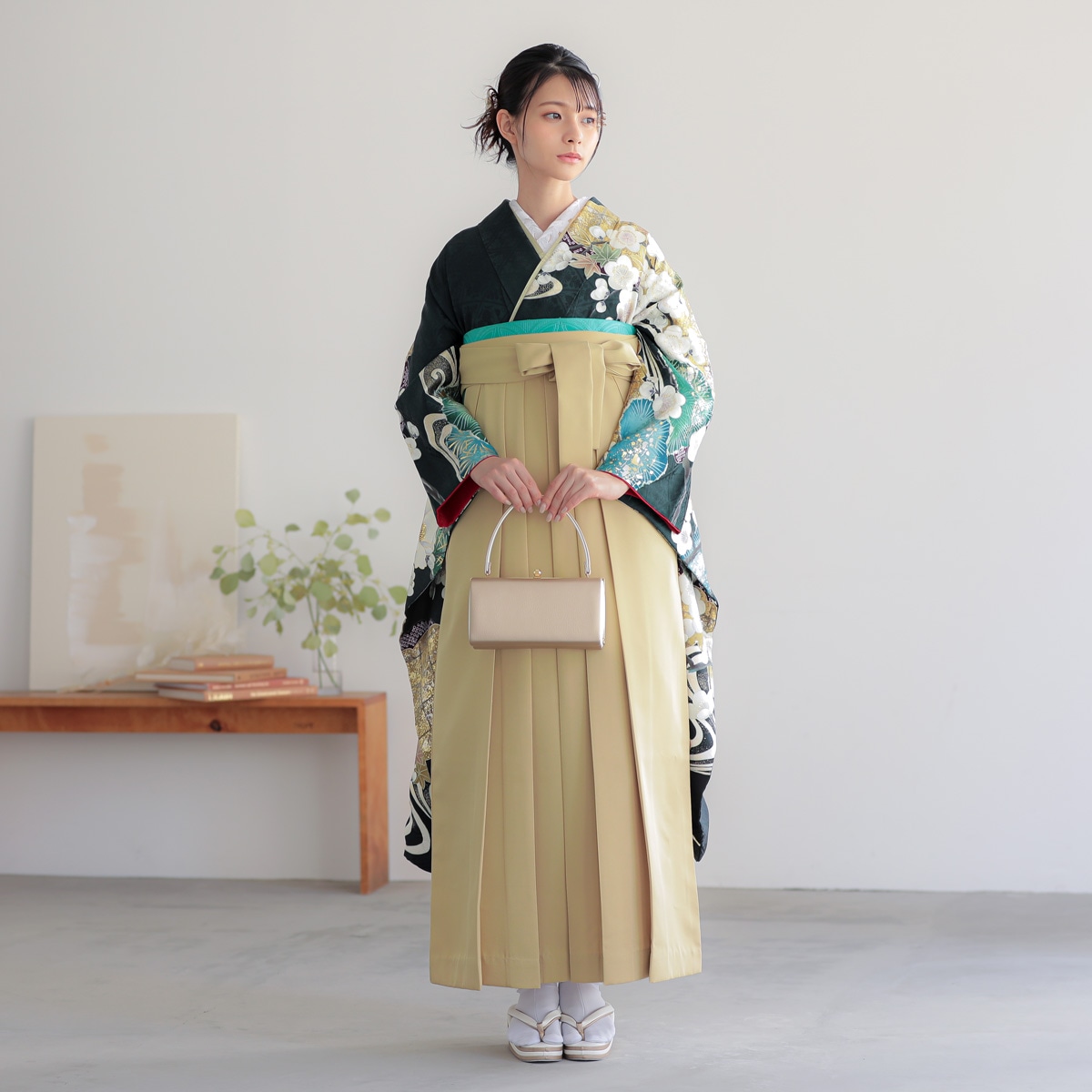 東京レトロ 【SALE】 深緑　松に椿 レンタル 振袖袴 R2106