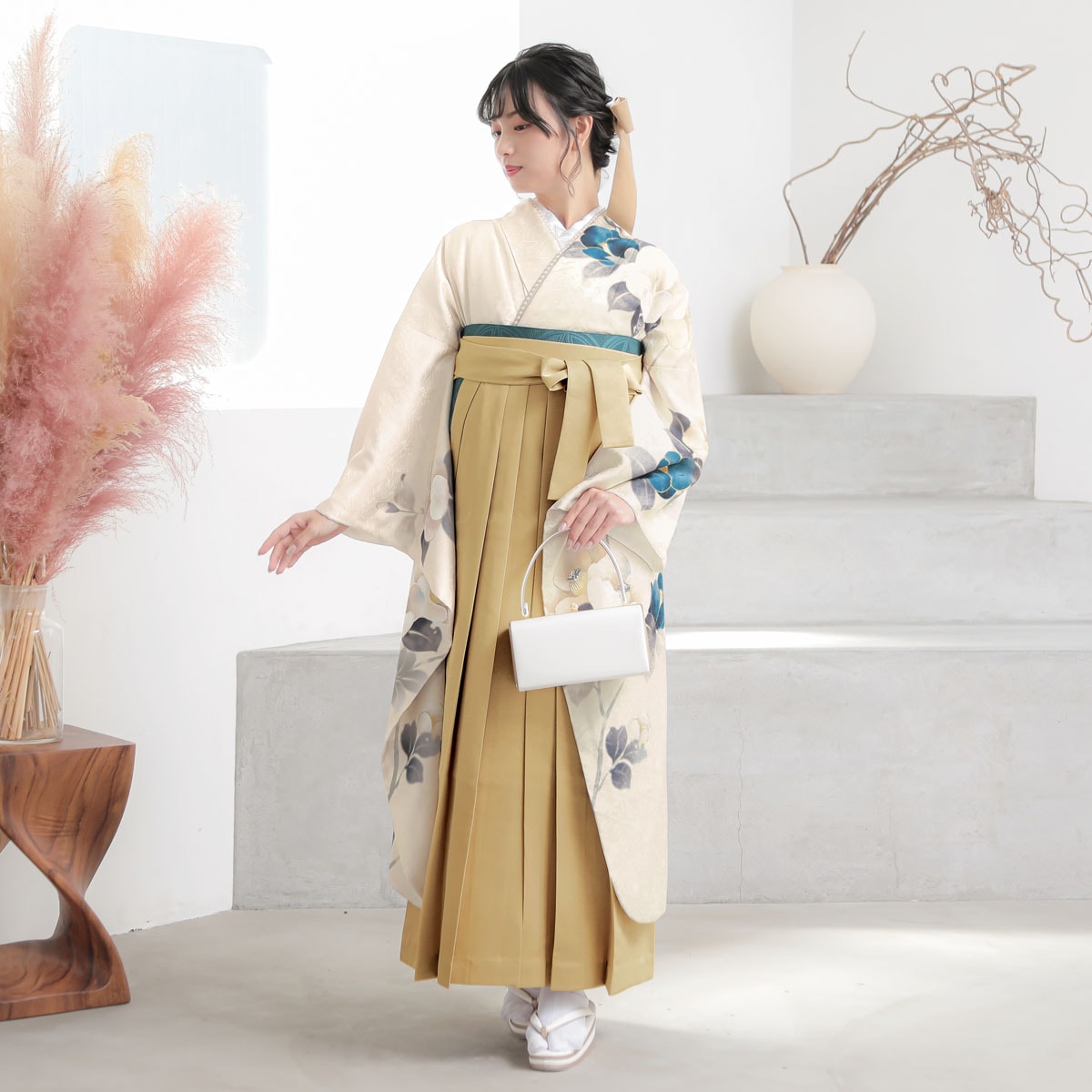  クリーム　青椿に花丸文 レンタル 振袖袴 R2100