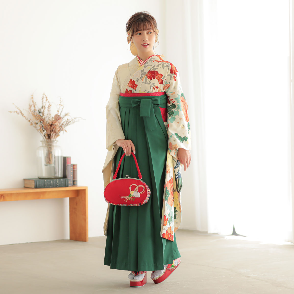 芸艸堂 【SALE】 アイボリー　御所文様雲取り レンタル 振袖袴 R2068