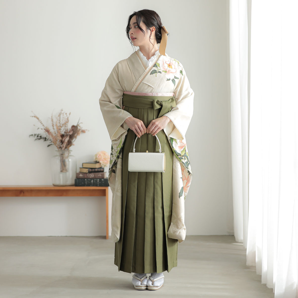 芸艸堂 【SALE】 ベージュ　芍薬 レンタル 振袖袴 R2067