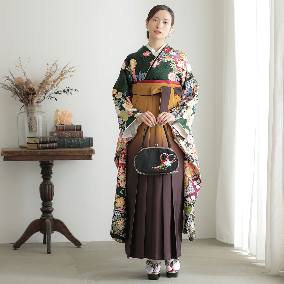 【SALE】 深緑　花車に道長取り レンタル 振袖袴 R2064