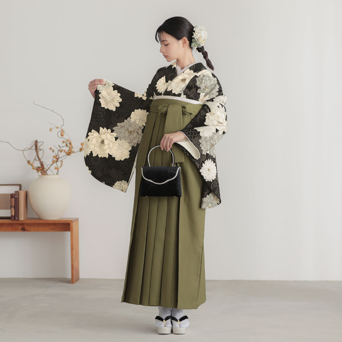 紅一点 黒　ダリア レンタル 大学生袴 G1034