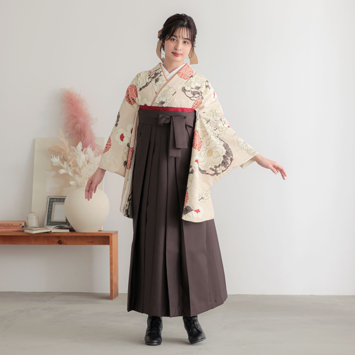 九重 ベージュローゼ　花丸紋 レンタル 大学生袴 G1020