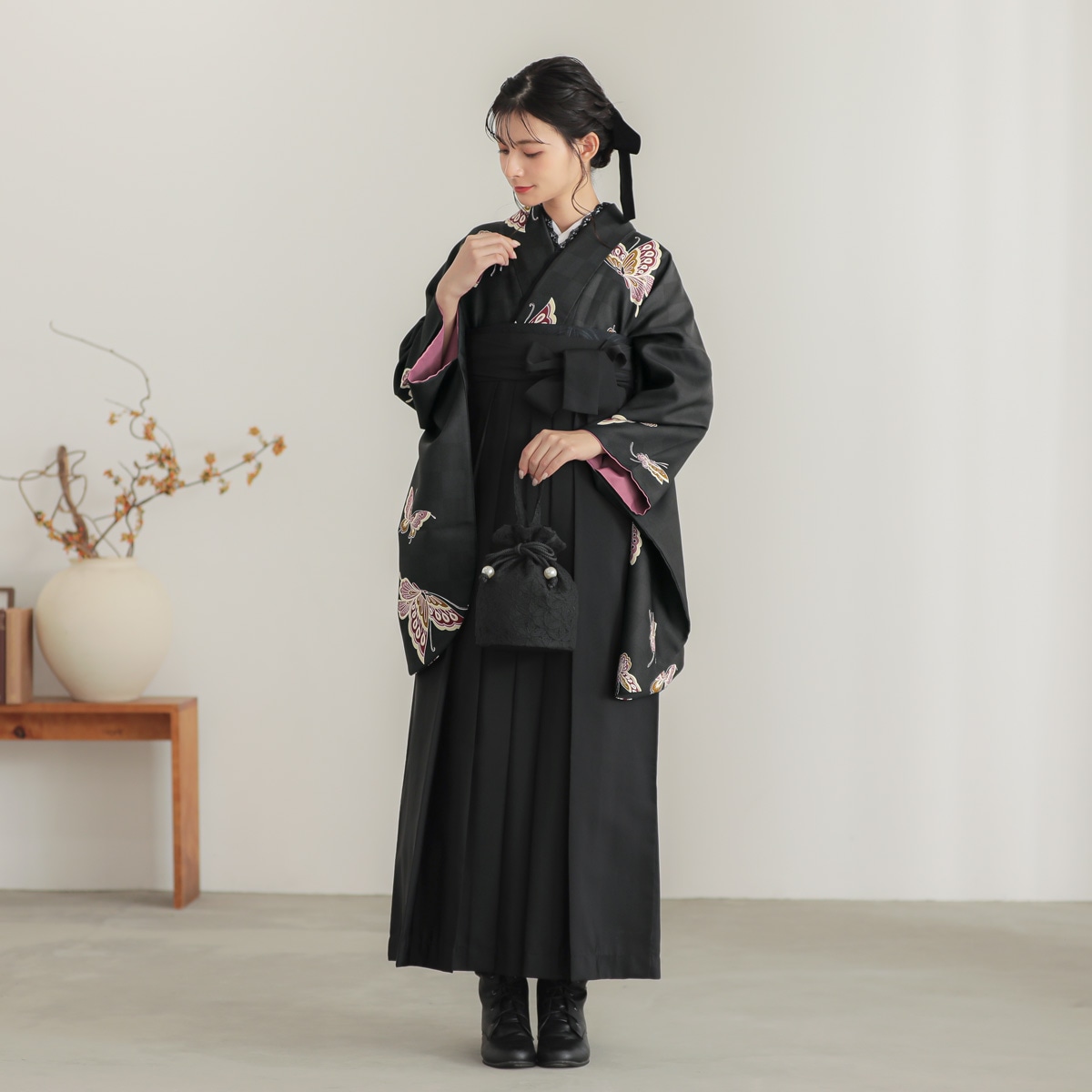  【SALE】 黒　市松に蝶 レンタル 大学生袴 G956