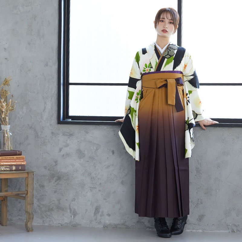 紅一点 【SALE】 クリーム色　矢絣に菊梅 レンタル 大学生袴 G889