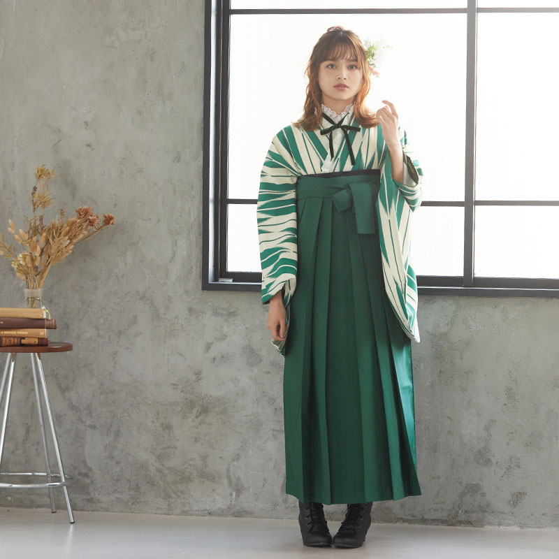  【SALE】 緑×クリーム　矢絣 レンタル 大学生袴 G827