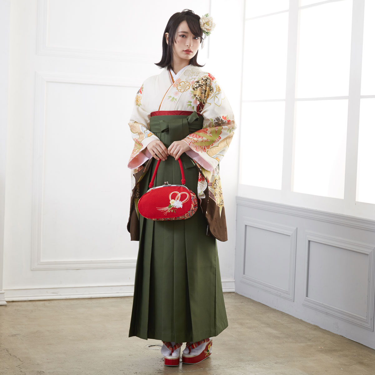  アイボリー　梅菊笹桜宝尽くし G797 レンタル 大学生袴 G756