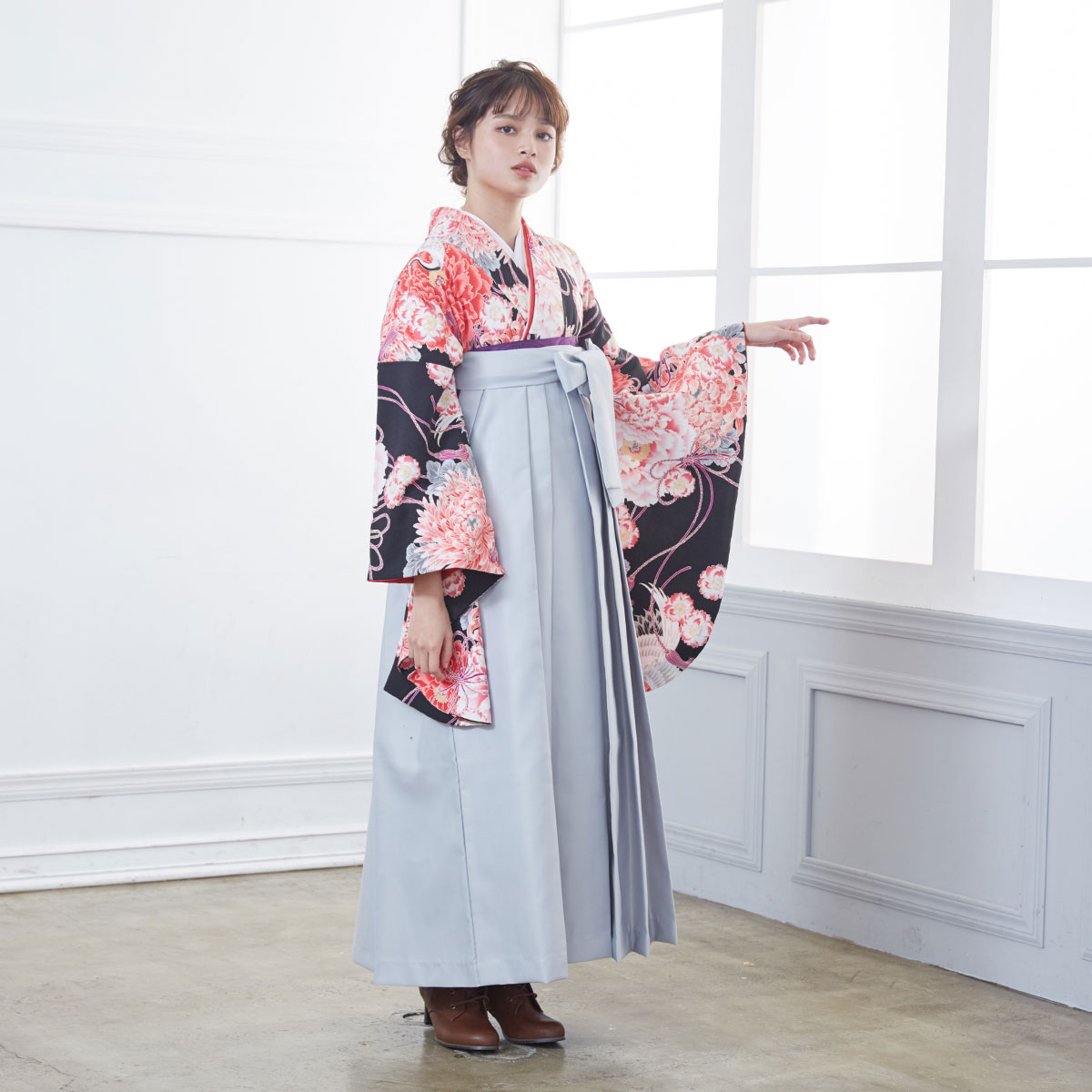 ジャパンスタイル 【SALE】 黒　牡丹に鶴 レンタル 大学生袴 G532