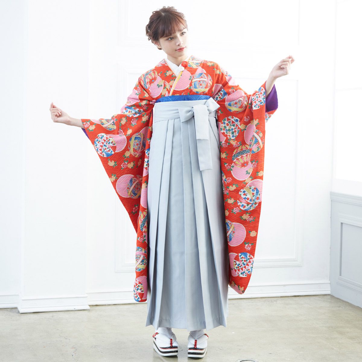 モダンアンテナ 【SALE】 赤 毬に牡丹 レンタル 振袖袴 R1856