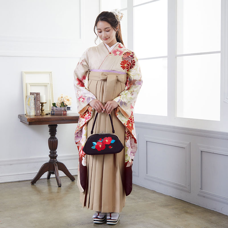  薄茶 花と御所車に雪輪文  絹 レンタル 振袖袴 R1679