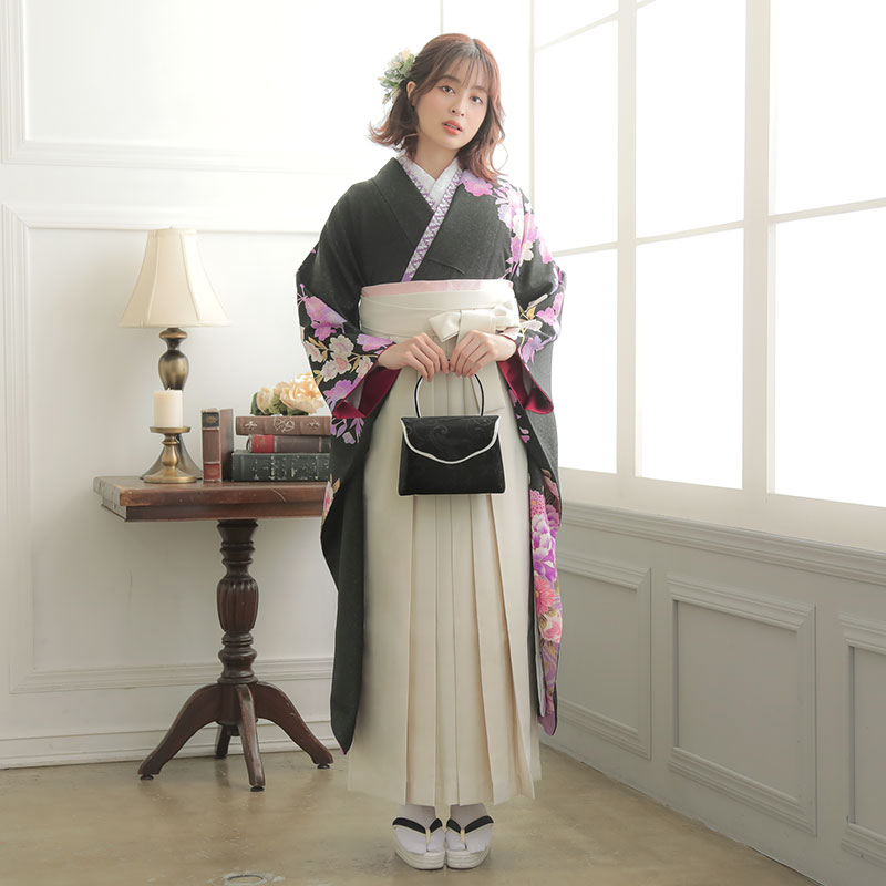  【SALE】 黒　牡丹に桜と菊花  絹 レンタル 振袖袴 R1651