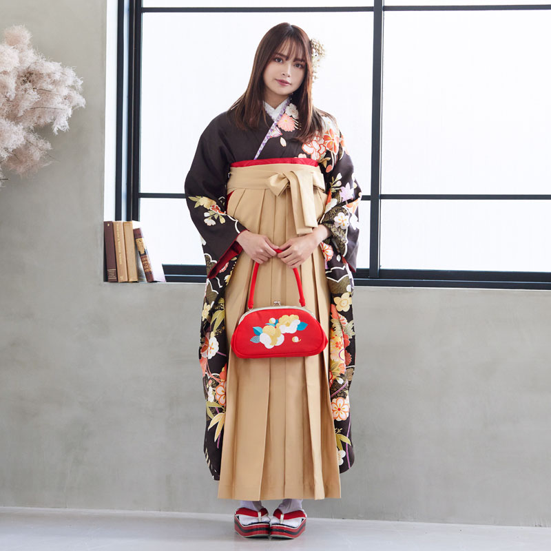  【SALE】 黒茶　貝桶に花薬玉  絹 レンタル 振袖袴 R1650