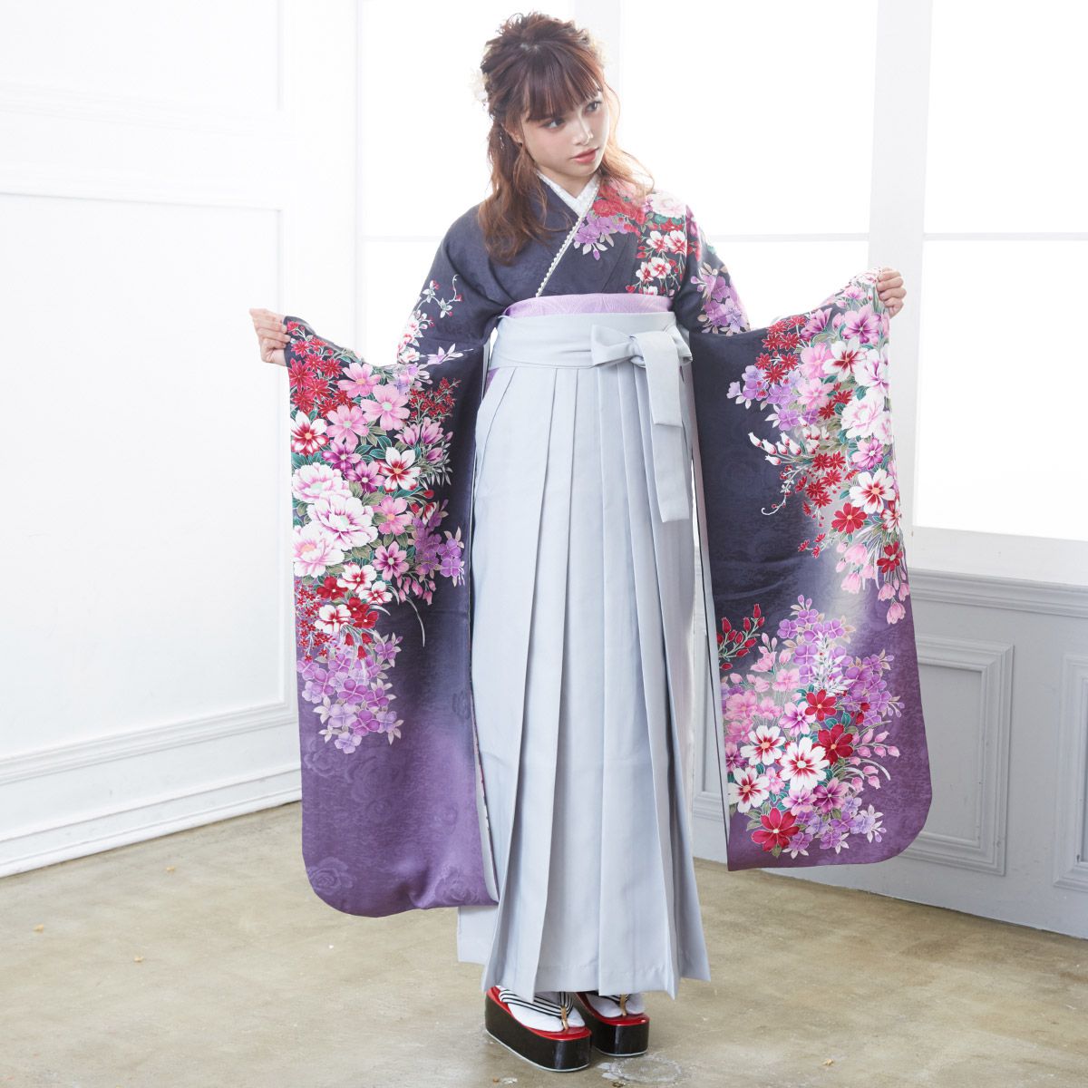ハナエ･モリ 【SALE】 グレー フラワーガーデン  絹  宅  Web限定商品 レンタル 振袖袴 R624