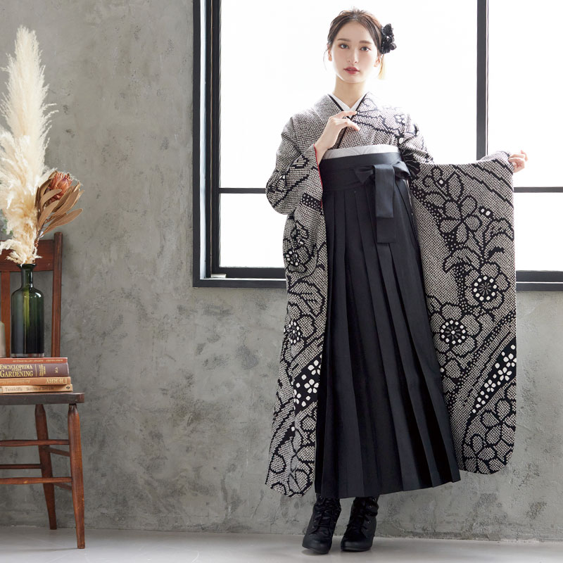  黒 総絞り金駒桜模様  絹 レンタル 振袖袴 R534