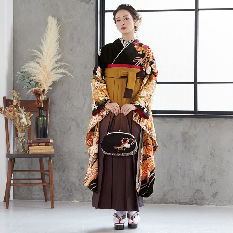  【SALE】 黒 熨斗豪華古典文様  絹 レンタル 振袖袴 R1449