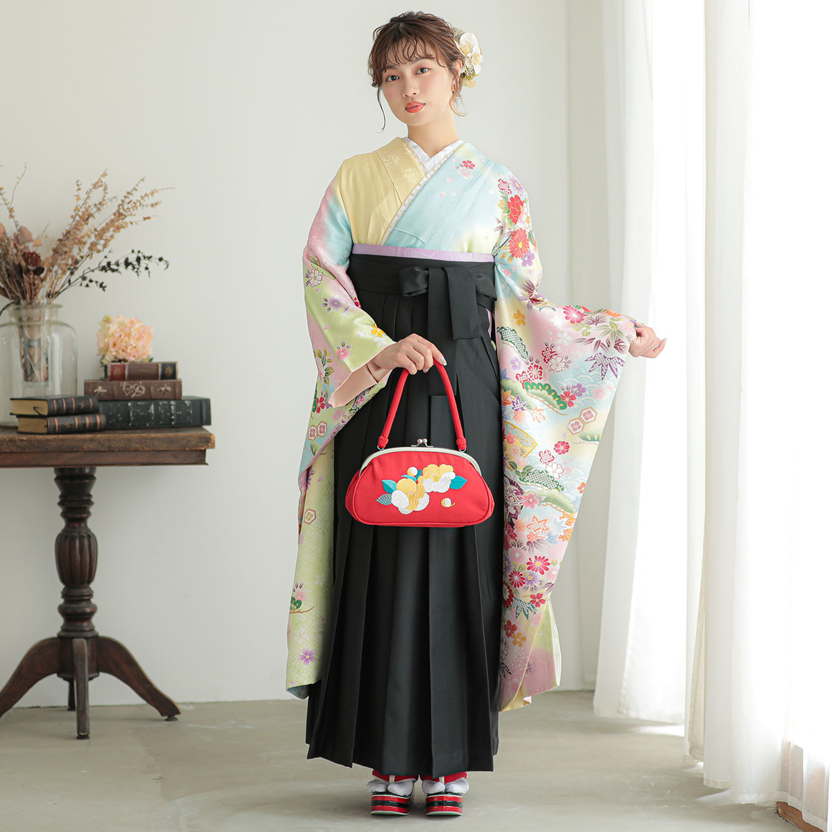  【SALE】 黄ぼかし　吉祥貝桶に四季の花  絹 レンタル 振袖袴 R1377