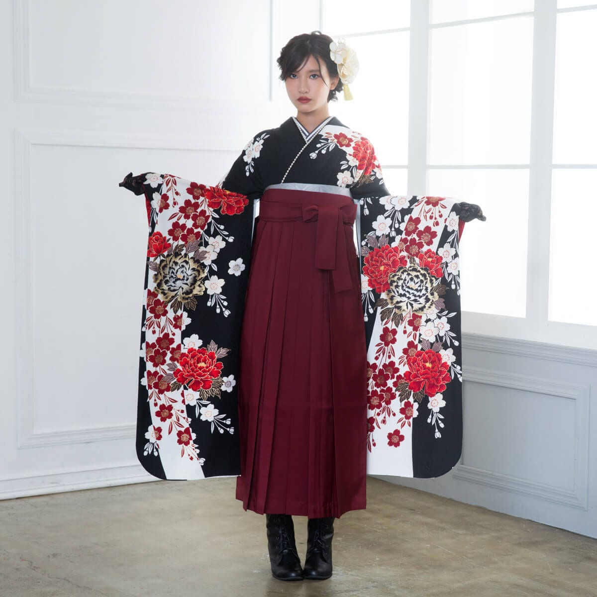  【SALE】 黒 豪華金彩 牡丹桜  絹 レンタル 振袖袴 R1359