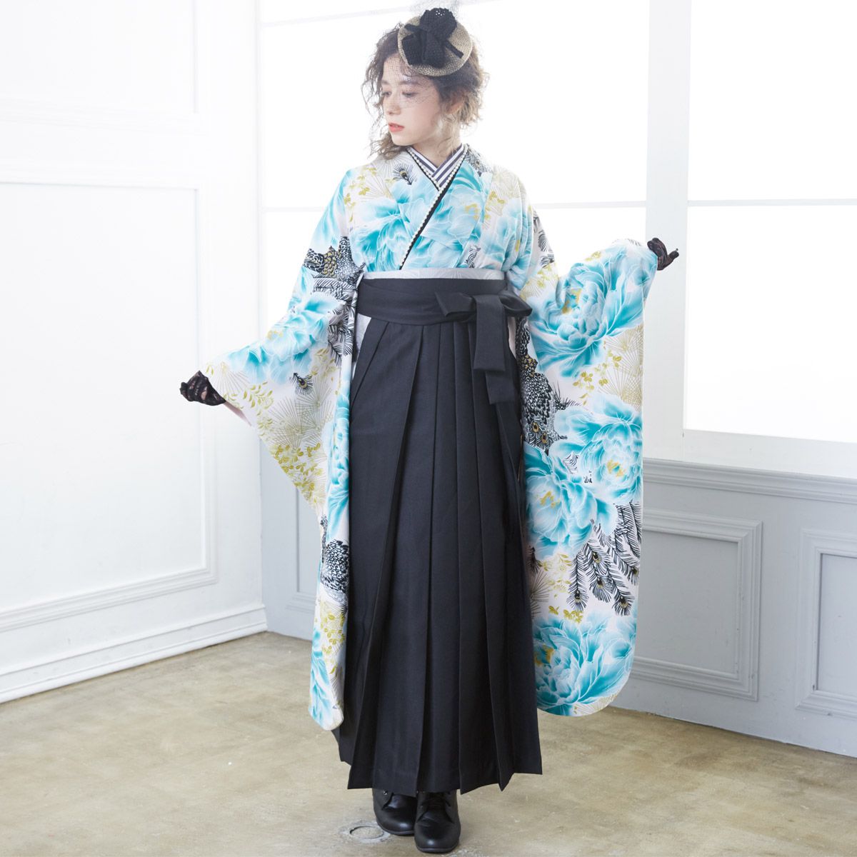 和風館 【SALE】 白 松牡丹に孔雀 レンタル 振袖袴 R1250