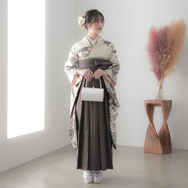 桂由美 【SALE】 クリーム　菊花丸文 レンタル 振袖袴 R1982