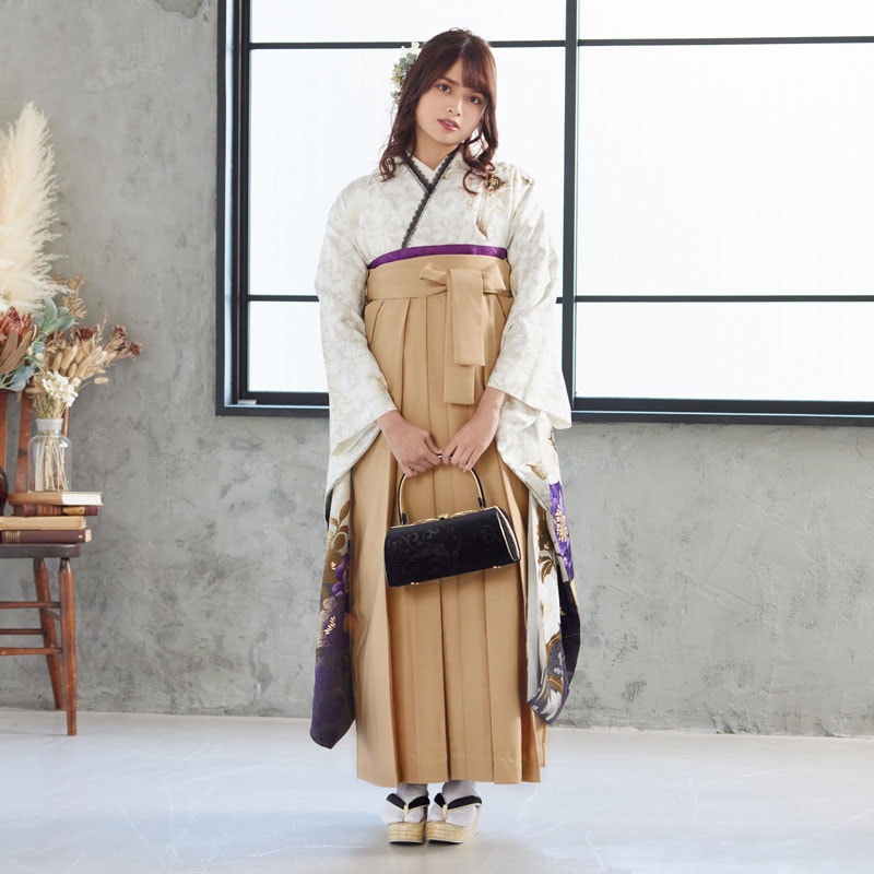 玉城ティナ×紅一点 【SALE】 玉城ティナ×紅一点 淡ベージュ 大輪牡丹 レンタル 振袖袴 R1949