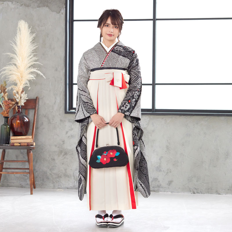  【SALE】 黒 総絞り 熨斗に草花と唐草亀甲 レンタル 振袖袴 R1944