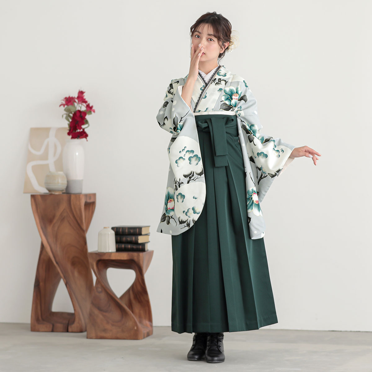 そしてゆめ 薄グレー　椿と梅 レンタル 大学生袴 G1047