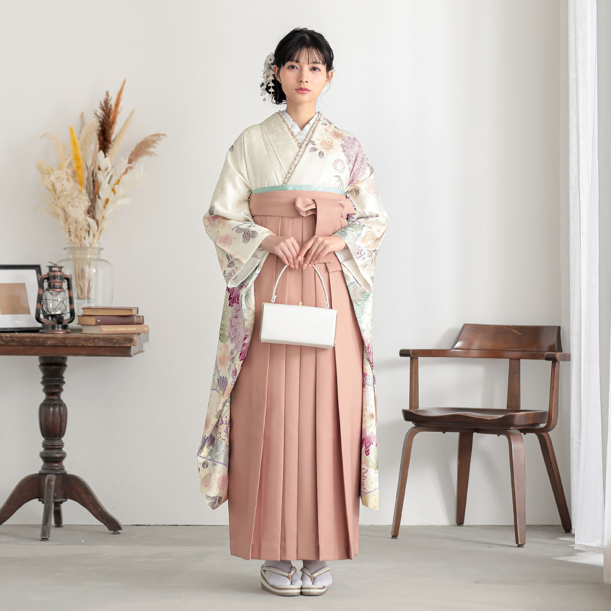 九重×中村里砂 九重×中村里砂　クリーム　蜀江文に菊 レンタル 振袖袴 R2215