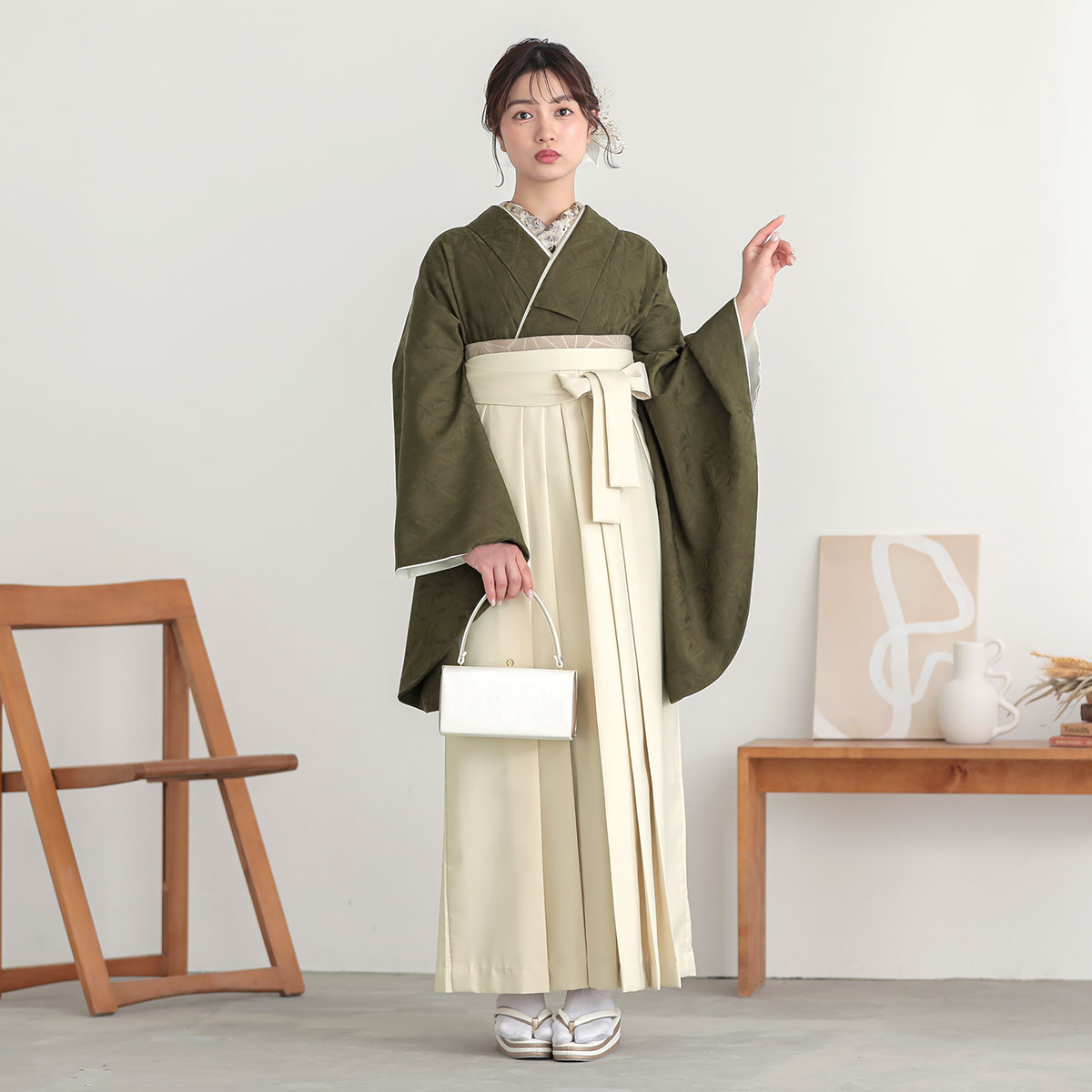 モダンアンテナ モスグリーン　幾何学文様 レンタル 大学生袴 G1049