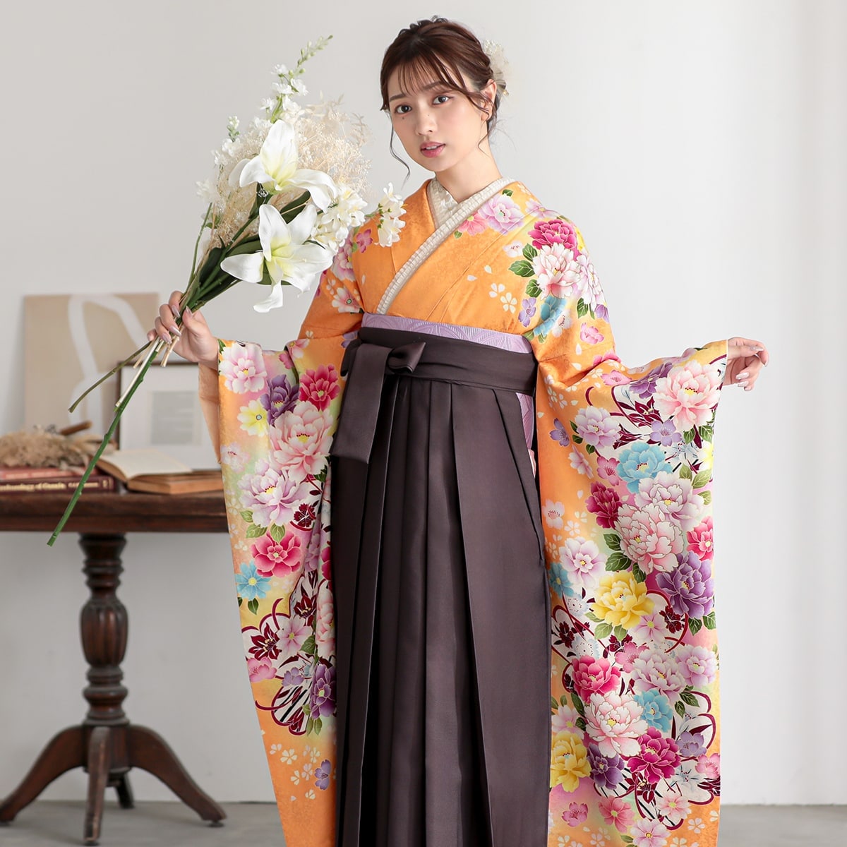 【SALE】 オレンジ　彩色牡丹  絹 レンタル 振袖袴 R1027