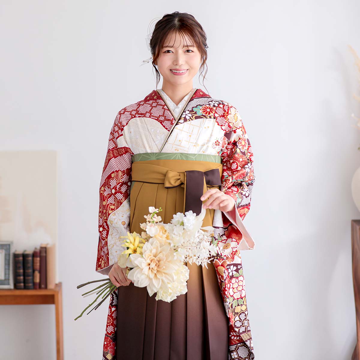 桂由美 赤×白　桜に菊  レンタル 振袖袴 R2231