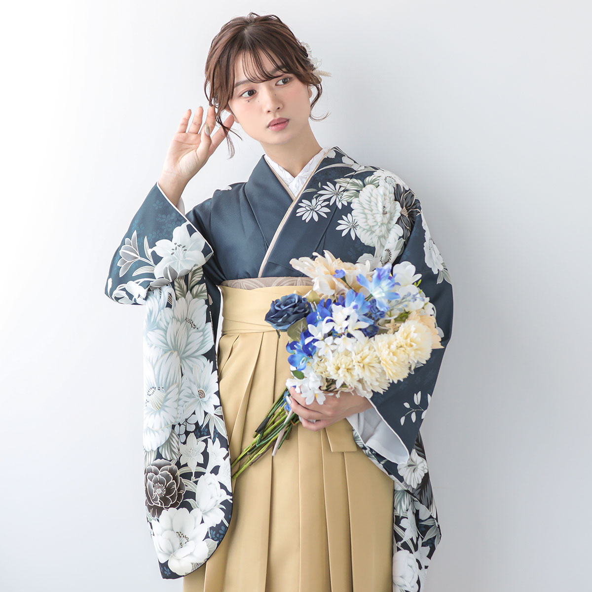 くすみ鉄紺　椿に花々 レンタル 大学生袴 G1093