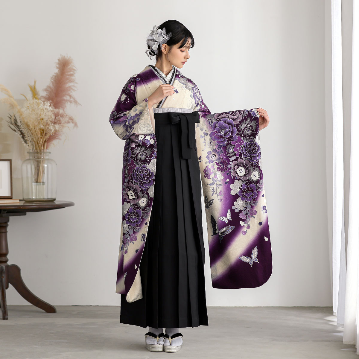 振袖　金彩　梅花　蝶　菊花　牡丹　桔梗　着物　101tz 黒地に紅白ぼたん菊[FS1083] | 成人式振袖レンタル京都さがの館