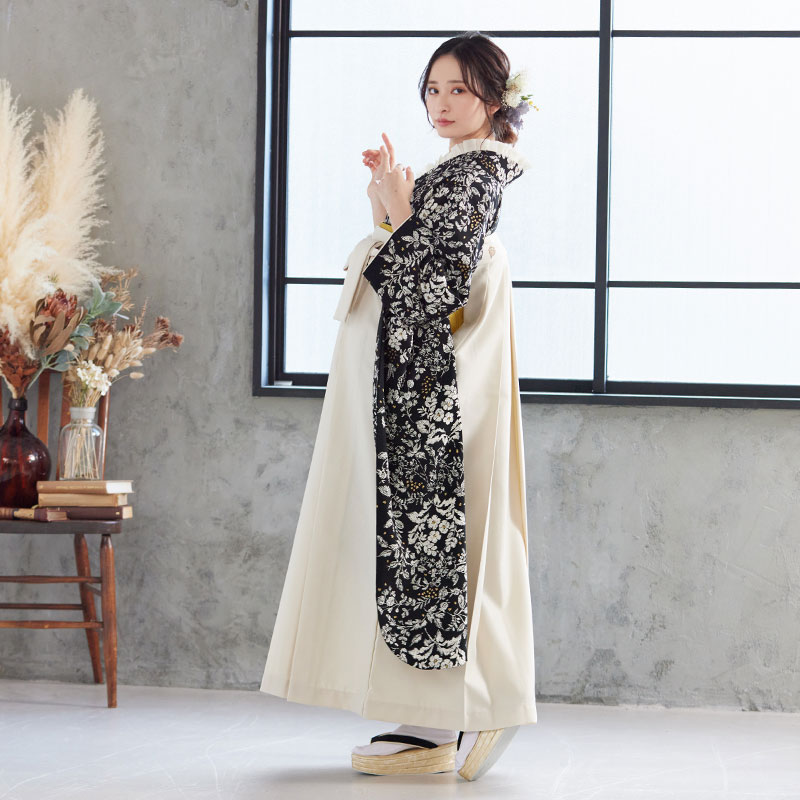 Kami Shibai 黒 草花と小鳥 レンタル 振袖袴 R1953