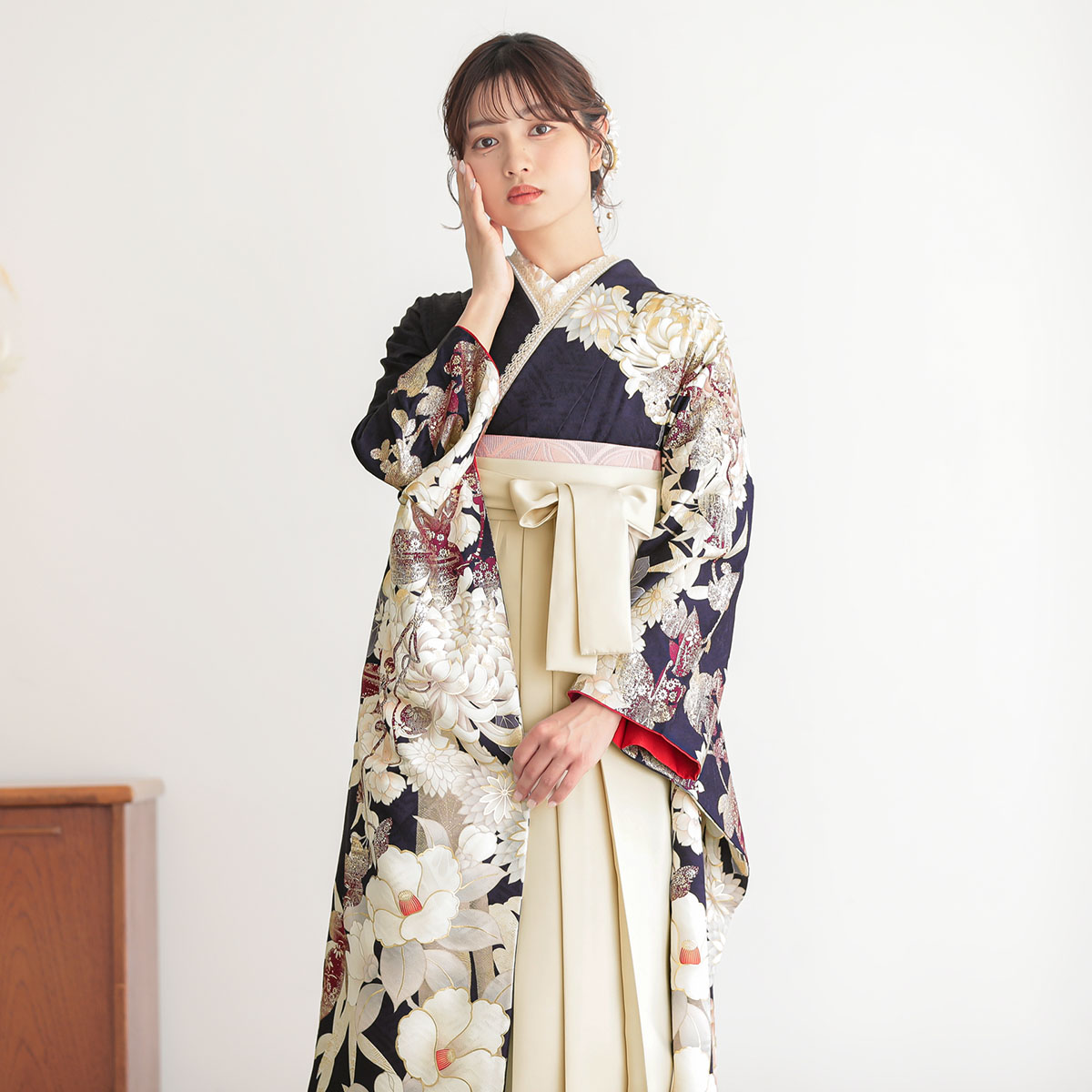 東京レトロ 濃紺　菊に蔦 レンタル 振袖袴 R2104