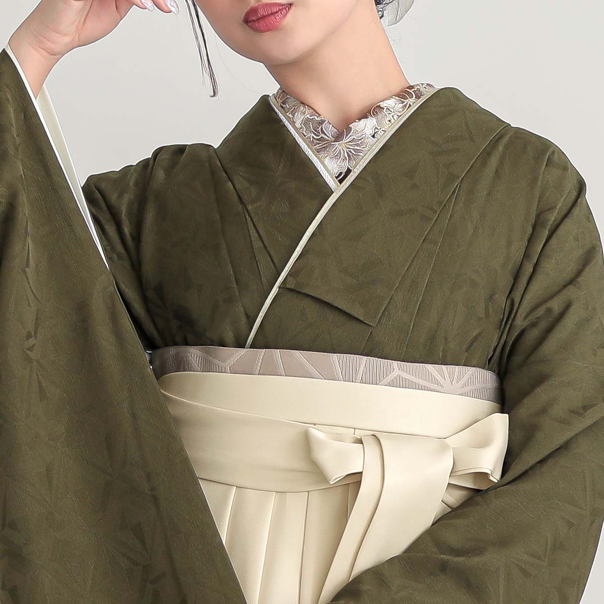 モダンアンテナ モスグリーン　幾何学文様 レンタル 大学生袴 G1049