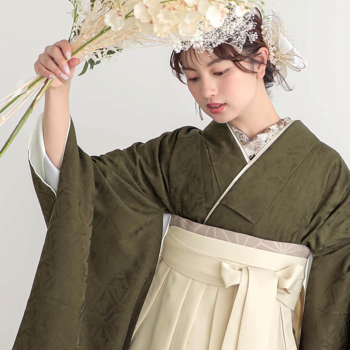 モダンアンテナ モスグリーン　幾何学文様 レンタル 大学生袴 G1049