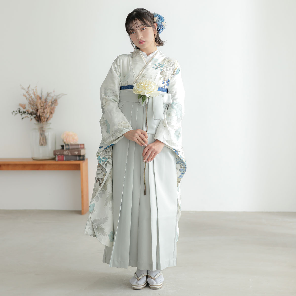  【SALE】 白　牡丹と花々 レンタル 振袖袴 R2080