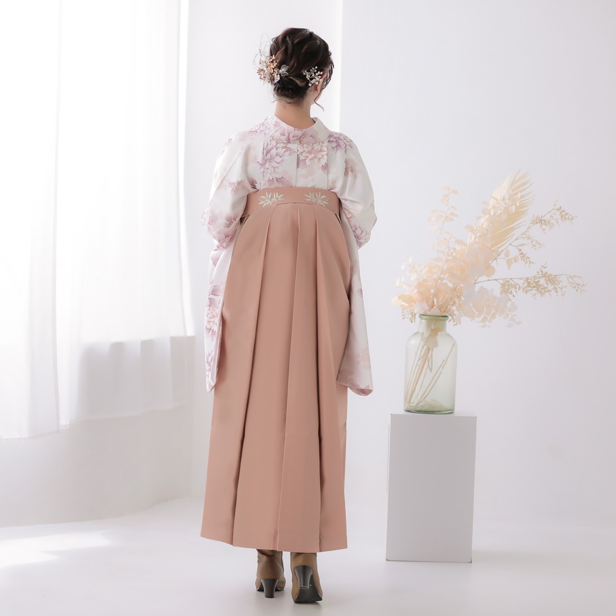  ピンクホワイト　菊牡丹 レンタル 大学生袴 G1006