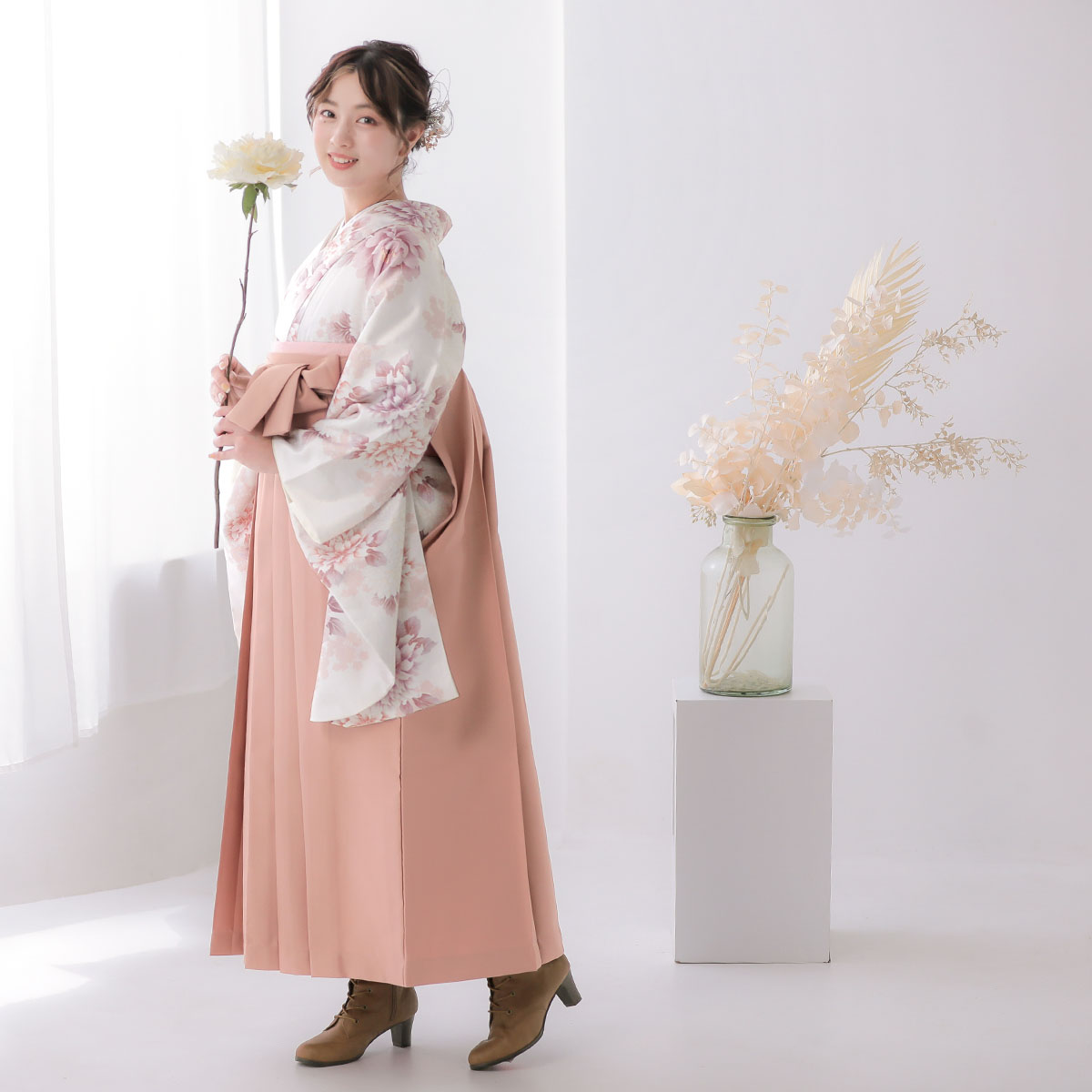  ピンクホワイト　菊牡丹 レンタル 大学生袴 G1006