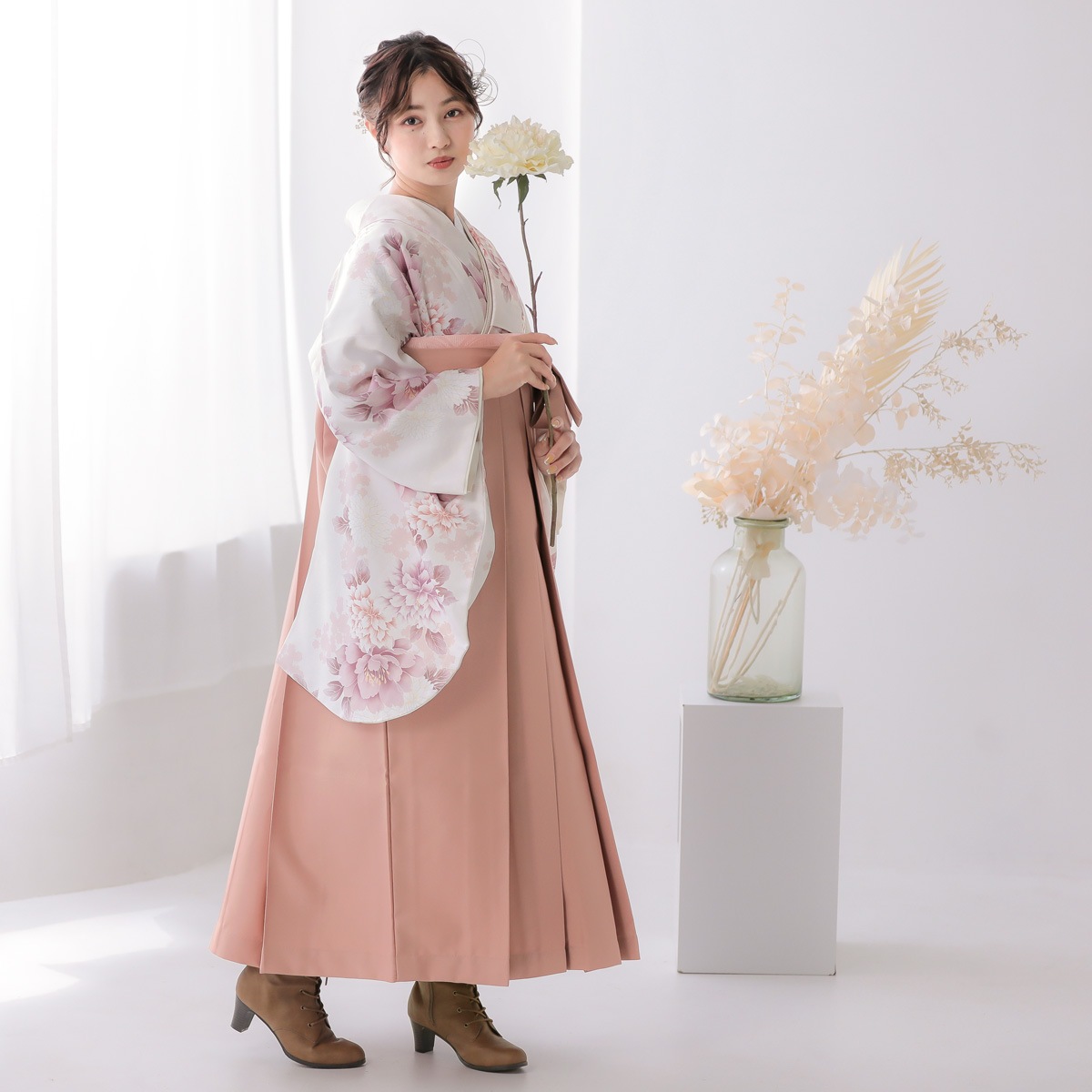  ピンクホワイト　菊牡丹 レンタル 大学生袴 G1006