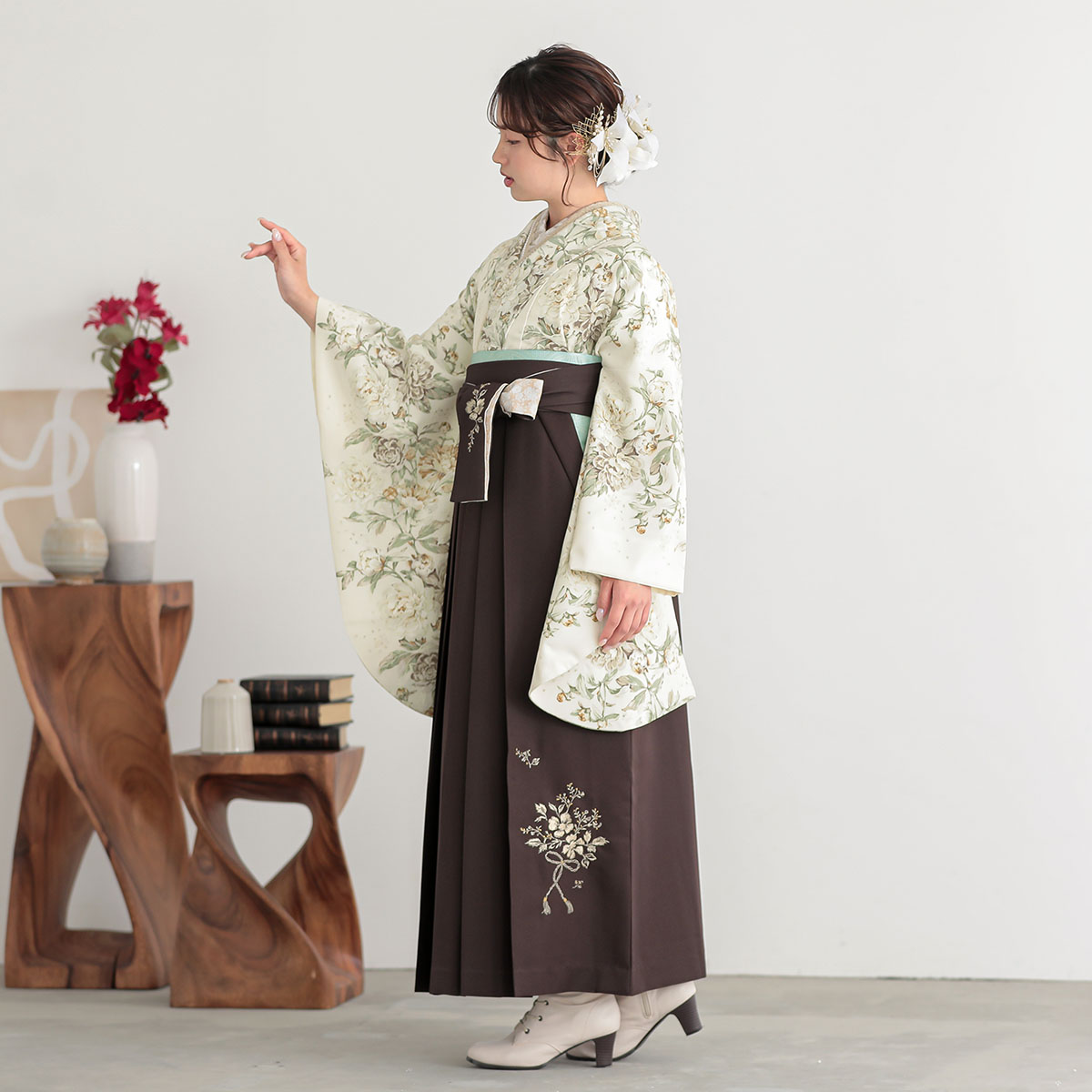 Kami Shibai オフホワイト　ロココ レンタル 大学生袴 G974