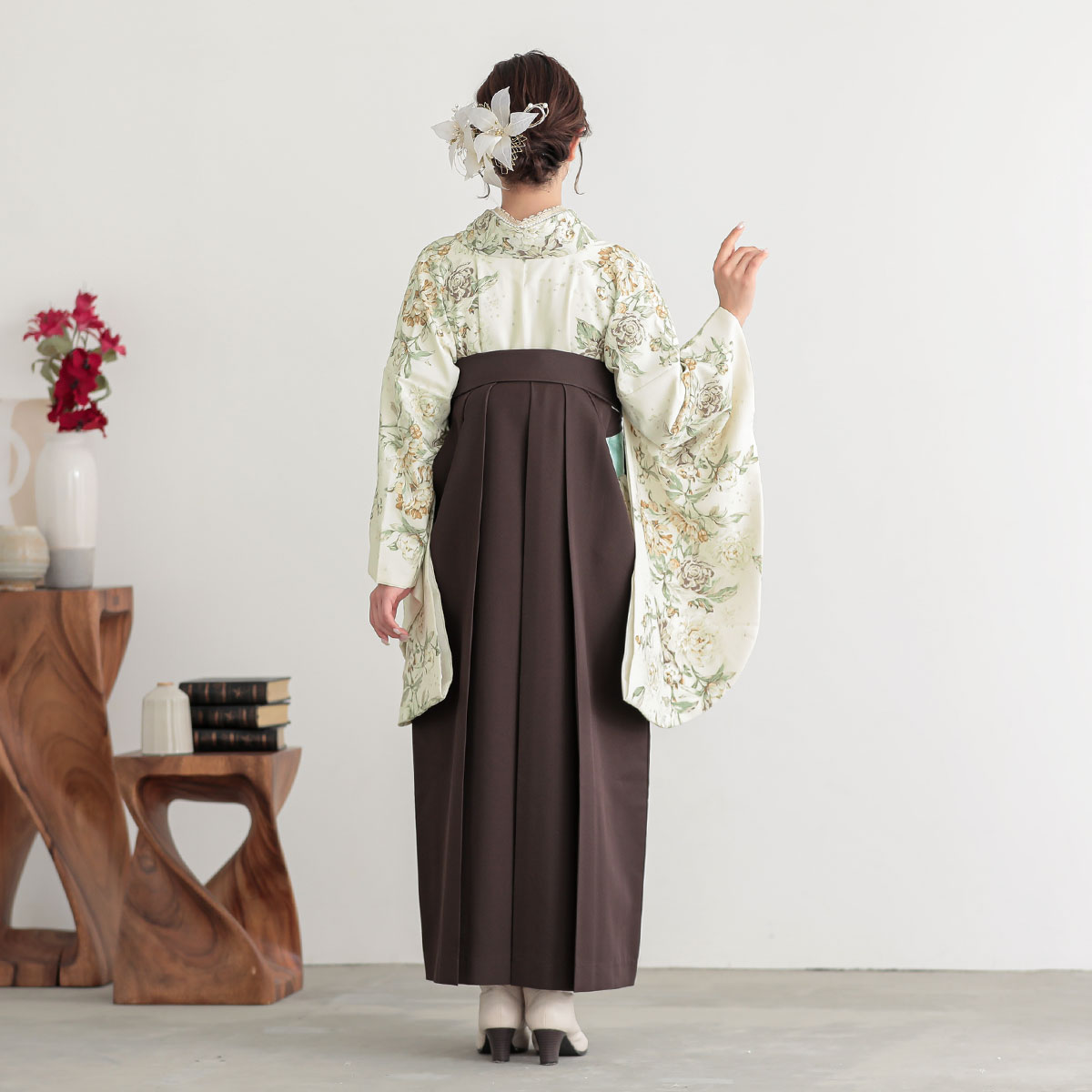 Kami Shibai オフホワイト　ロココ レンタル 大学生袴 G974