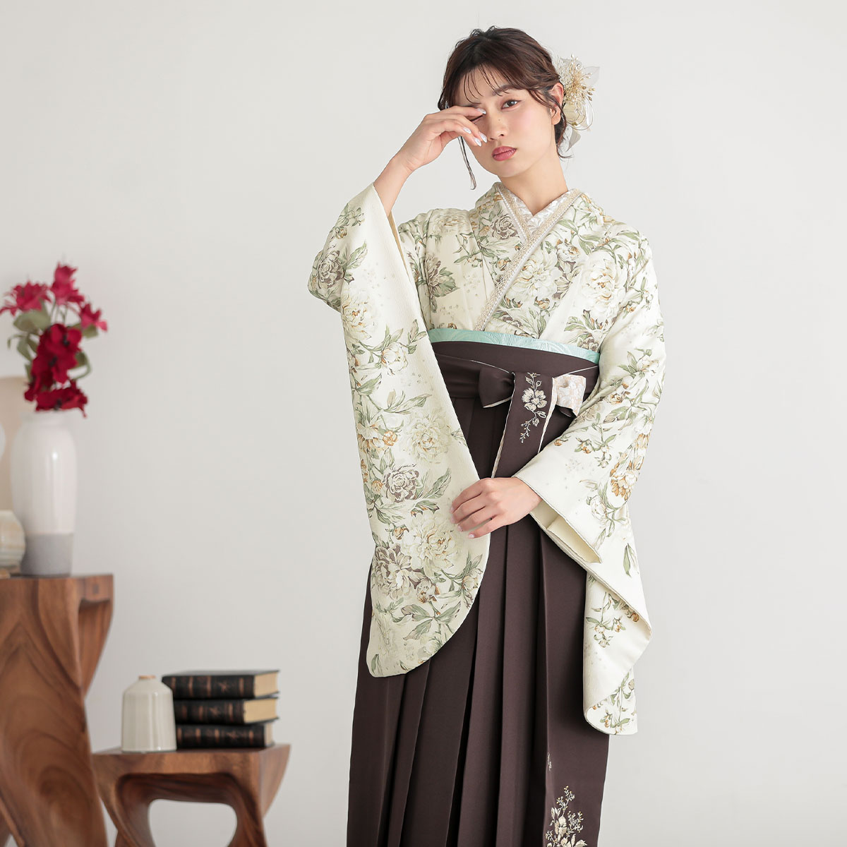 Kami Shibai オフホワイト　ロココ レンタル 大学生袴 G974