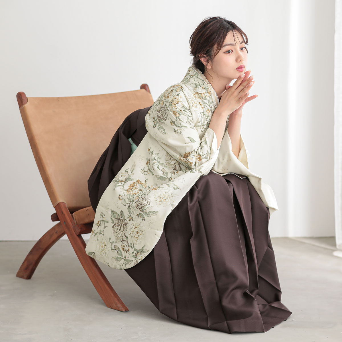 Kami Shibai オフホワイト　ロココ レンタル 大学生袴 G974