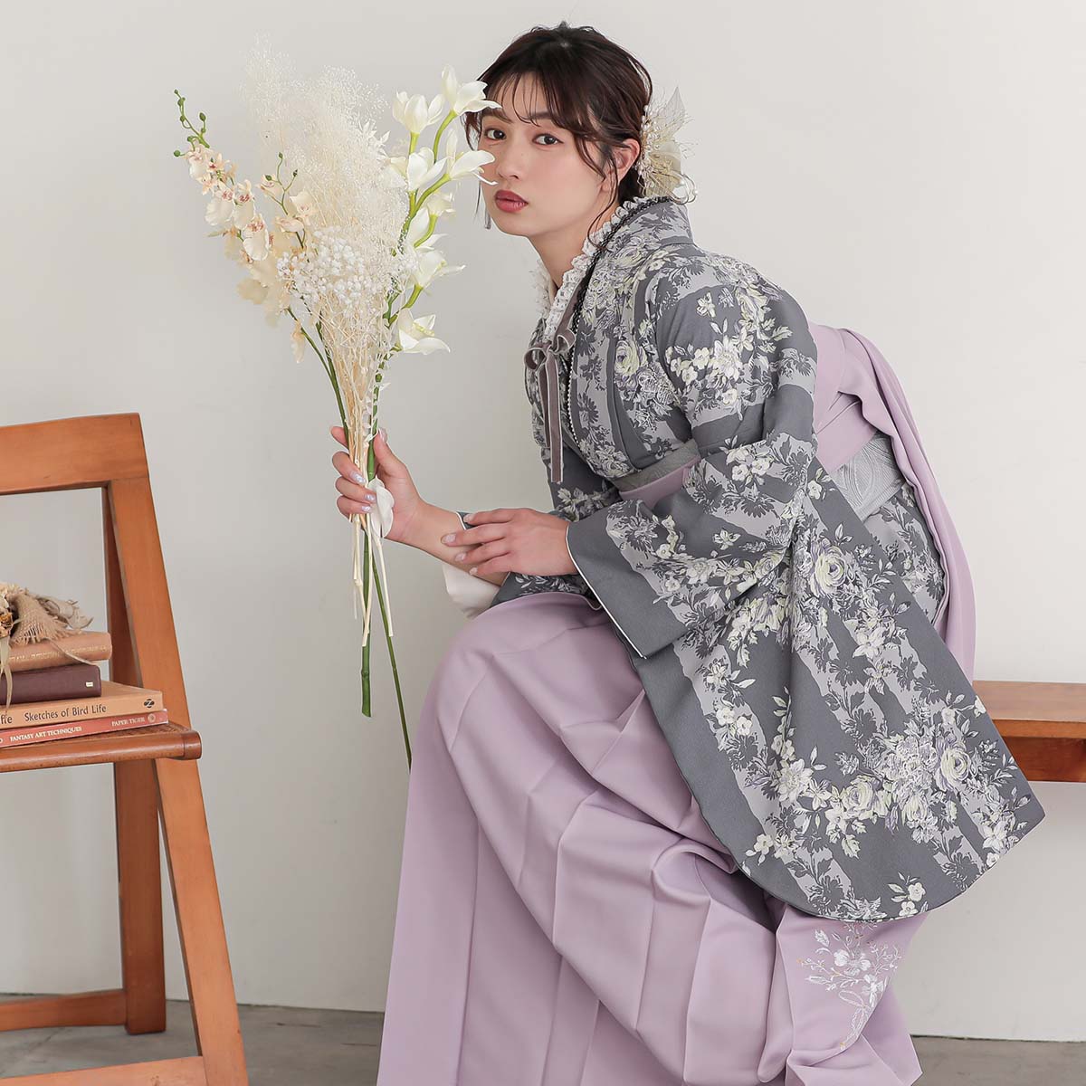 Kami Shibai 【SALE】 グレー　薔薇にストライプ レンタル 大学生袴 G976